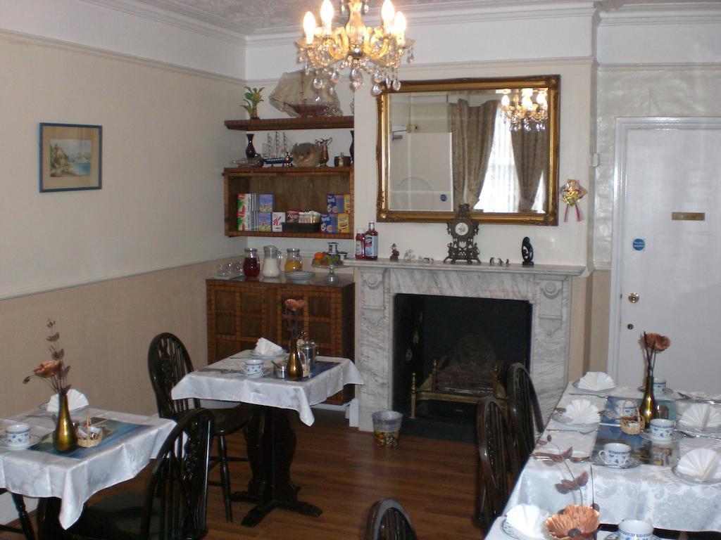 Melville Lodge Gatwick Horley Zewnętrze zdjęcie