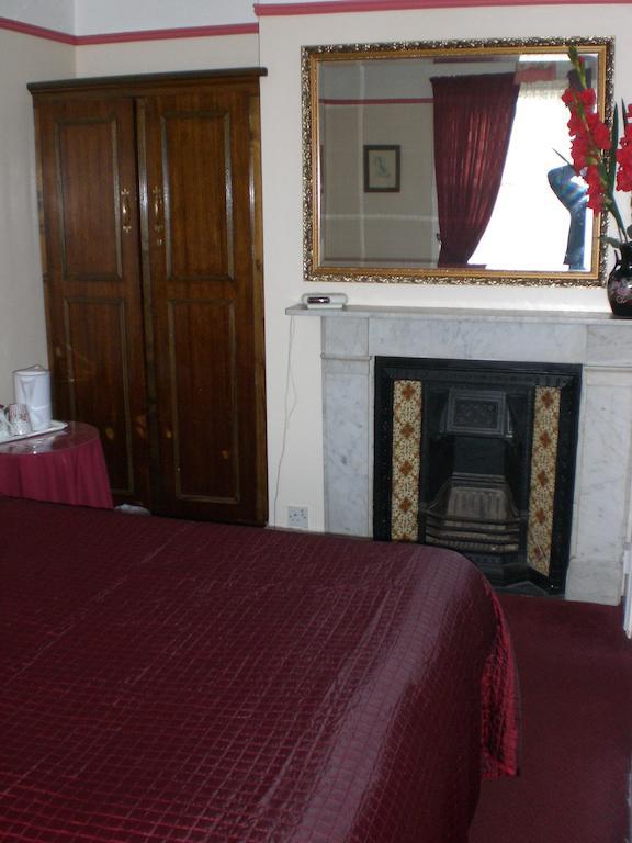 Melville Lodge Gatwick Horley Zewnętrze zdjęcie