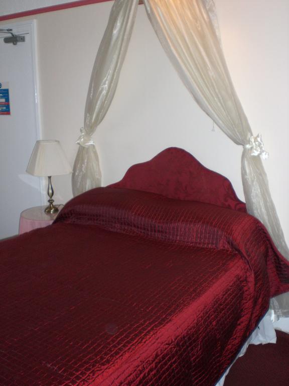 Melville Lodge Gatwick Horley Zewnętrze zdjęcie