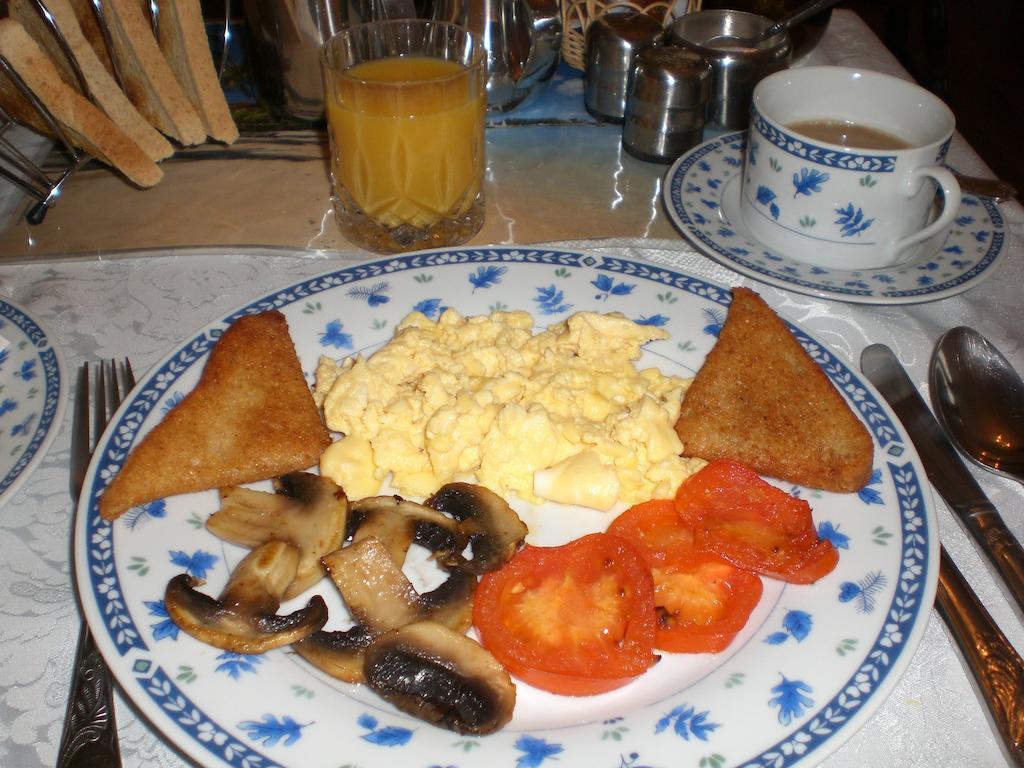 Melville Lodge Gatwick Horley Zewnętrze zdjęcie