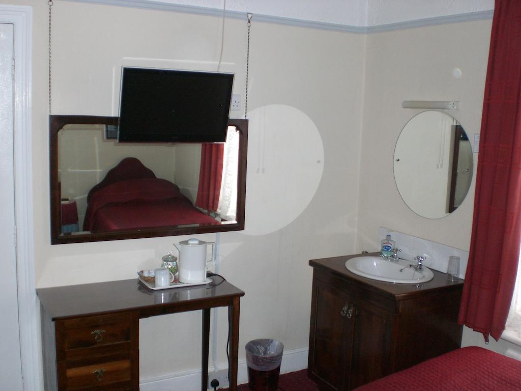 Melville Lodge Gatwick Horley Zewnętrze zdjęcie