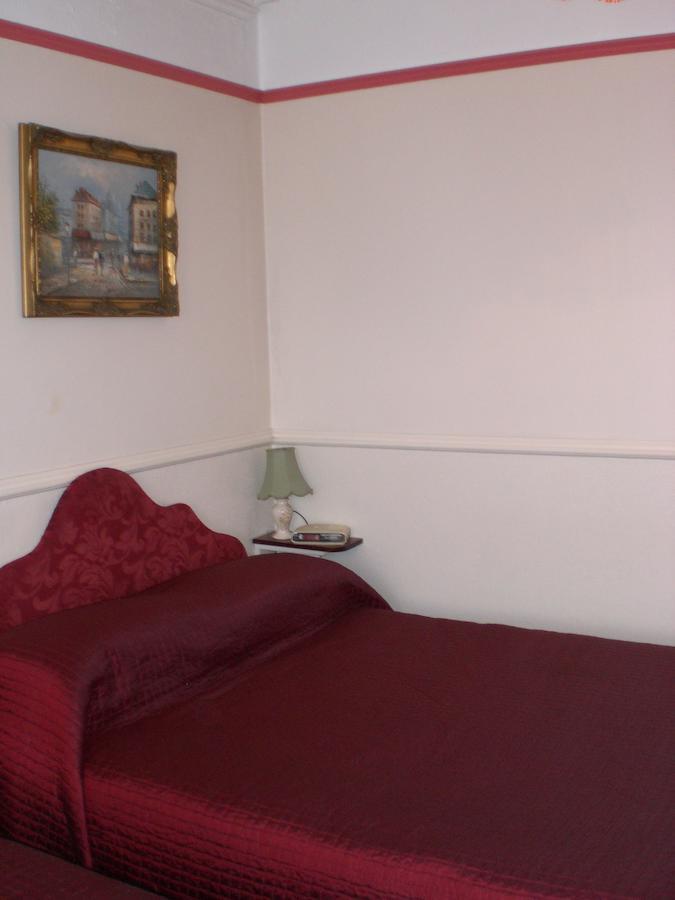 Melville Lodge Gatwick Horley Pokój zdjęcie